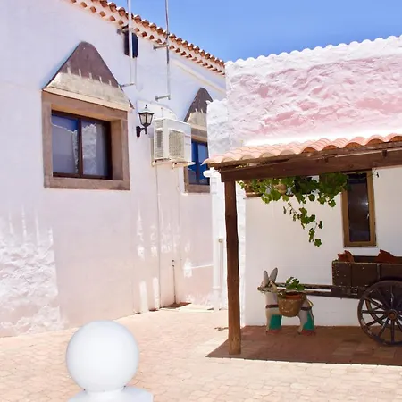 Villa Casa Rosa With Heated Pool By I N Z U L A E Vega de San Mateo
